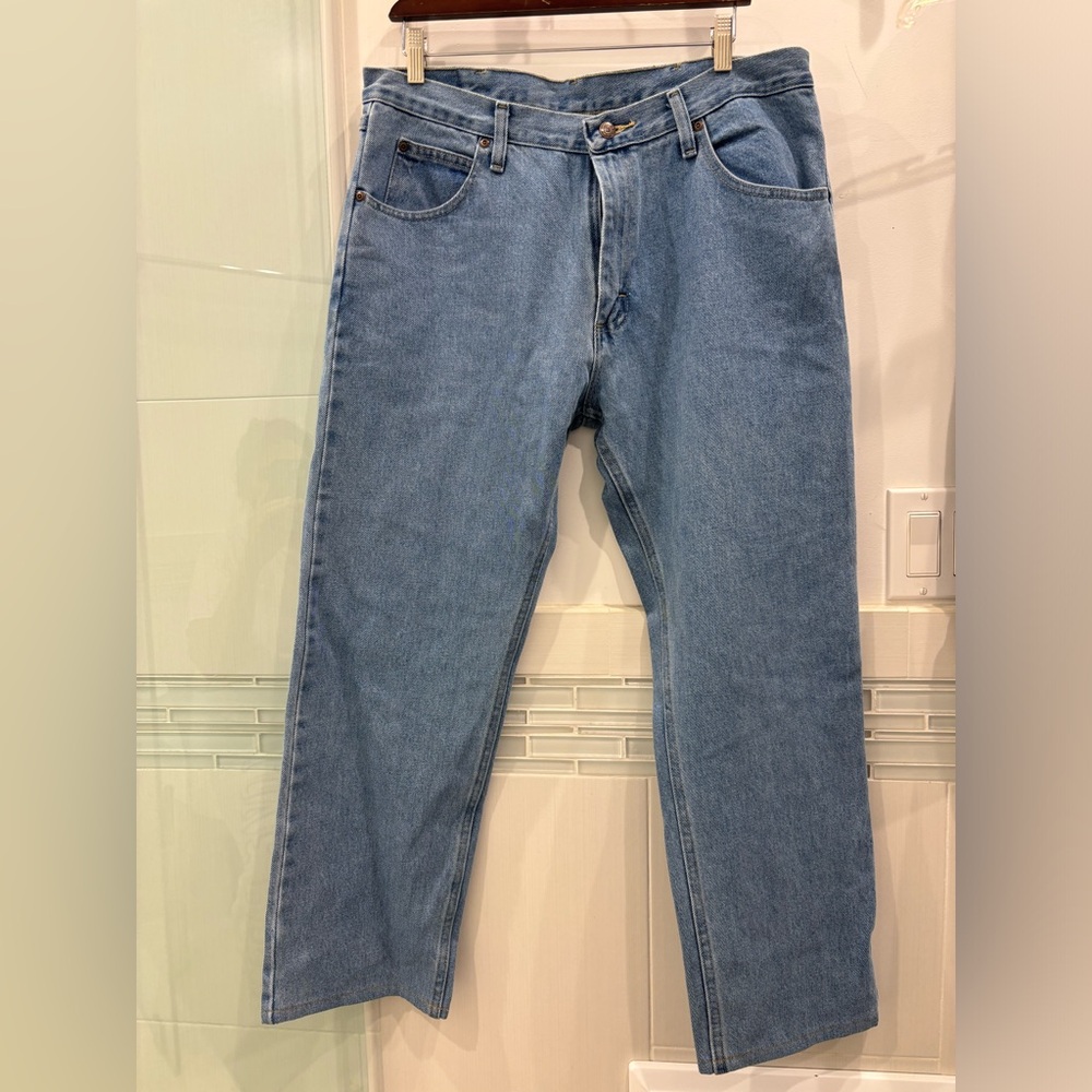 Wrangler Authentics Men's Classic 5-Pocket Relaxed Fit Cotton Jean